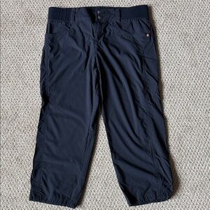 Title Nine Men's Dark Cargo Pants